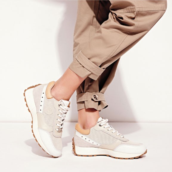 Zapatillas blancas para mujer, compra online en Megacalzado